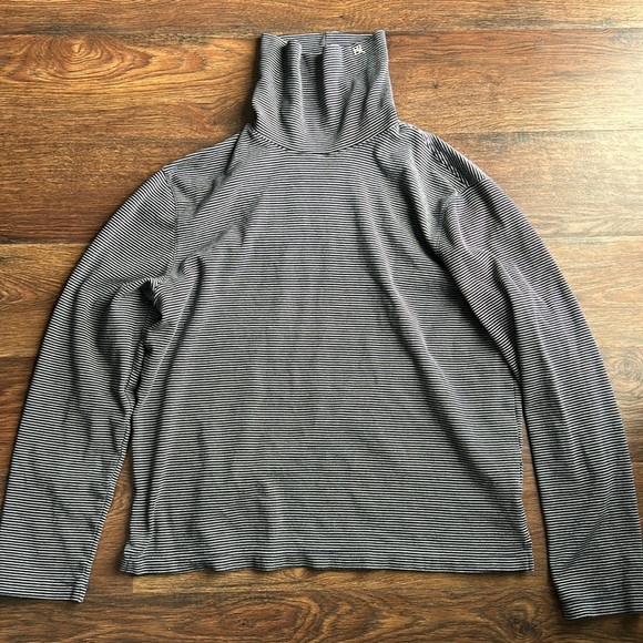 Banana Republic Striped Turtleneck Sweater | Striped Sweater | Stripes | Preppy - Picture 1 of 7